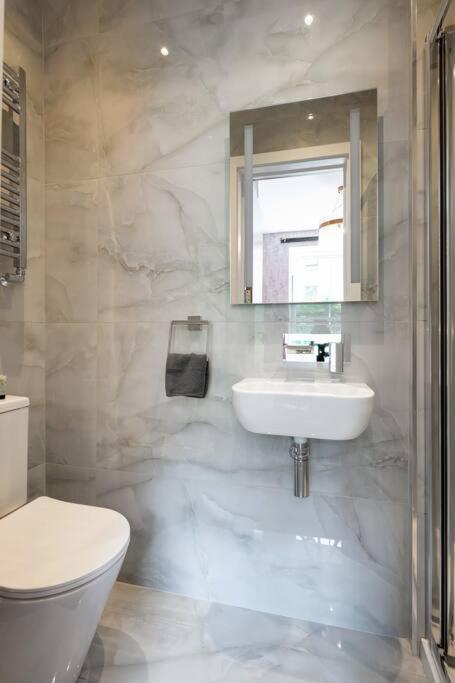 1Lsr - High-End Luxury 2 Bed Designer Apartment Londres Extérieur photo